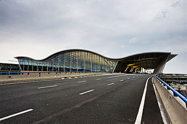 Shanghai-Pudong-International-Airport-Outdoor-Scene