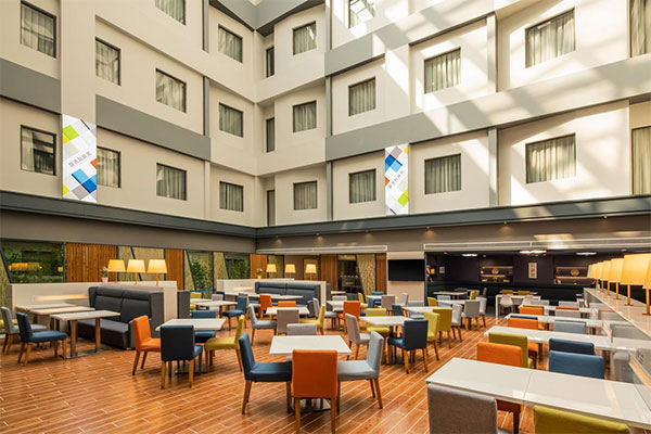 Shenyang North Station Zhixuan Holiday Hotel
