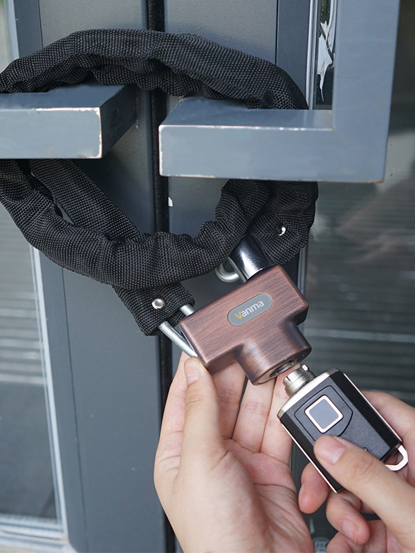 Vanma Electronic Chain Lock 1